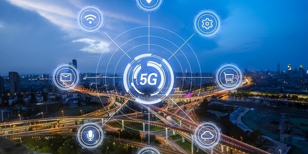 十二部门:深化基于5G的编队行驶、远程驾驶等自驾应用场景