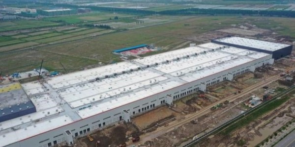 特斯拉上海工厂新突破：Model 3 周产可达 3000 辆